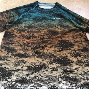 Columbia PFG camo Fishing shirt